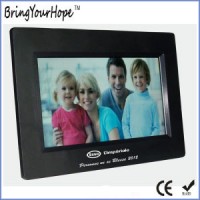 7 Inch SD USB Digital Photo Frame in Plastic (XH-DPF-070S8)