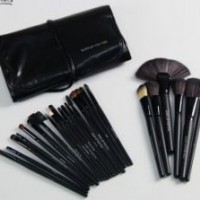 Makeup Brush Set with Pouch