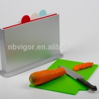 K57-0012 4pcs/Set Plastic Cutting Board With A Stand