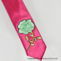 Fuchsia Handmade Embroidered Tie with Narrow Shape图1