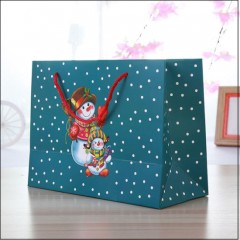 Custom Printing Service Wholesale Promotional Packing Gift Paper Bag with Christmas Decoration图1