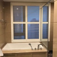 2019 Classic White Folded Style Plantation Shutter