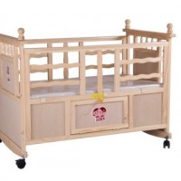 Raw Material Large Size New Zealand Pine Wood Baby Bed Cot/Baby Bed Mosquto Net with Swing Function