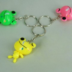 Custom Plastic Injection PVC Cartoon Keychain图1