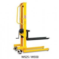 Hand Winch Forklift Type Stacker with Lifting Height 1560mm (WS Series)