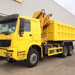 Sinotruk HOWO 6X6 336HP Dump Truck Mounted 10ton Crane图1