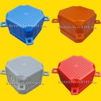 Plastic Dock Floaters Cubes