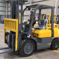 Hifoune Japanese 2.5ton Diesel Forklift FD25T ISUZU Engine