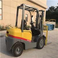 Hifoune C Japanese 2.5ton Diesel Forklift FD25T ISUZU Engine