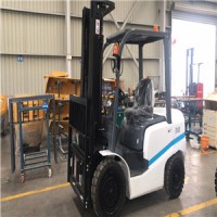 Japanese 3 ton Diesel Forklift  FD30T MITSUBISH Engine