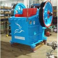 Hard Rock Mine Quarry Aggregate Primary Jaw Crusher with 150-280tph Feeding Size 600mm for Quarry/Mi