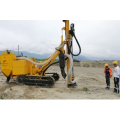 High Quality Factory Mine Blasting Hole Mobile DTH Drilling Rig图1