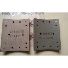 *Wg9231342068 HOWO14holes Brake Lining图1