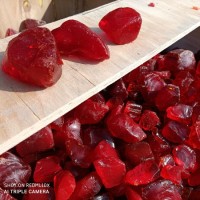 5-8cm Heavy Tumbled Garden Decoration Red Glass Rocks