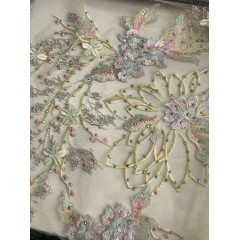 Lace with 3D Flower Embroidery Very Bright Crystals Added图1