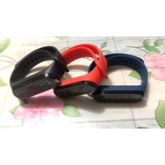 Fashionable Smart Bracelet with Body Temperature Test Wristband图1