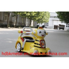 Baby Riding on Toy Scooter Car图1