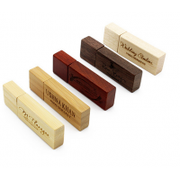 Small square wooden USB flash disk